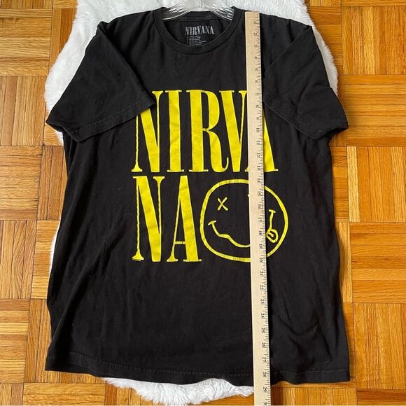 NIRVANA Tee Unisex Black and Yellow Graphic T-Shirt Size Large - Picture 4 of 5